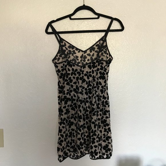 Velvet flower petals slip dress - Picture 2 of 3